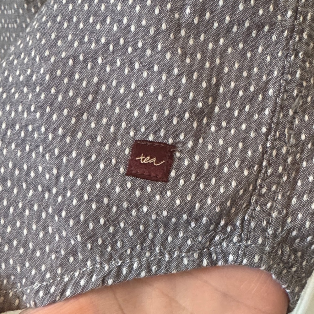 Tea Collection Charcoal Short-Sleeve Button-Down Shirt with Tiny Diamond Print - Picture 6 of 8